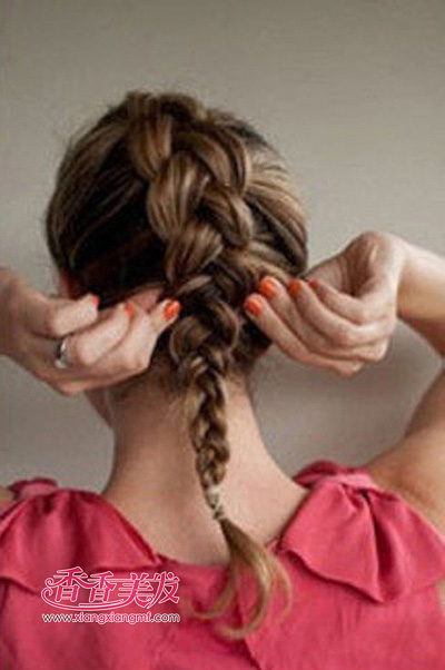 ��ô��4�ɱ෢ СŮ���г����෢