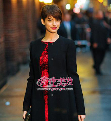 ������Ů���ʺ�ʲô�̷��� ������Ů���ʺϵĶ̷�����