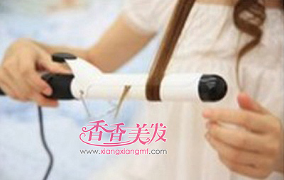 Ů���������Լ���ͷ�� �Լ���ͷ������