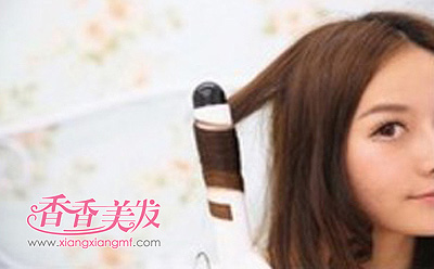 Ů���������Լ���ͷ�� �Լ���ͷ������