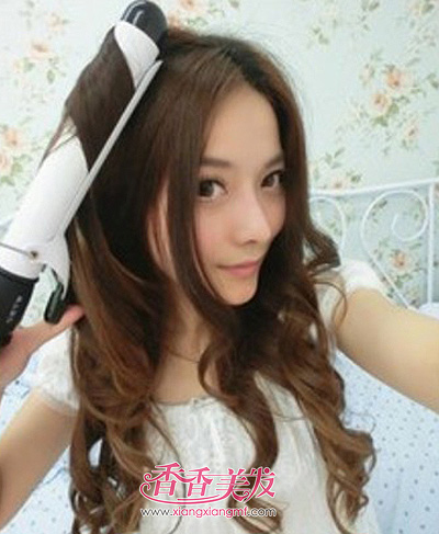 Ů���������Լ���ͷ�� �Լ���ͷ������