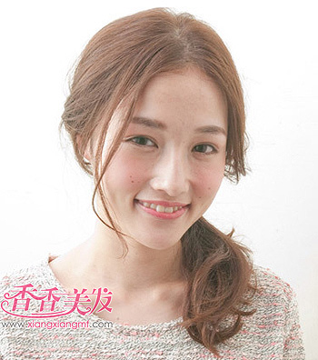 Ů����б������������ б����������β������