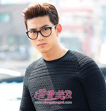 大圆脸男生适合的头型 戴眼镜的大圆脸男生适合什么刘海