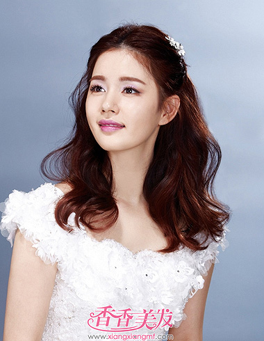 脸方的女生适合什么刘海 方脸适合哪种刘海