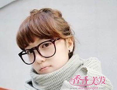 Ư���Ĵ��۾���Ůѧ������  �۾�Ů����