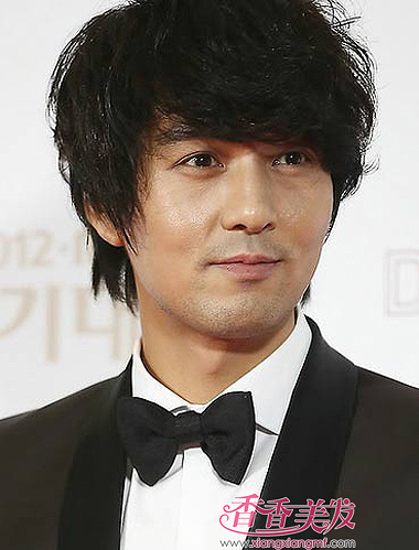 头大脸大的男生适合什么发型 男生头大如何选择发型