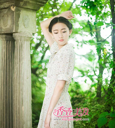 С�����ʺϴ�ѧ���ķ���  С��Ů����