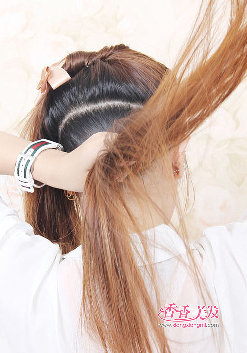 �����̳��������� ����Ů����ͷ����