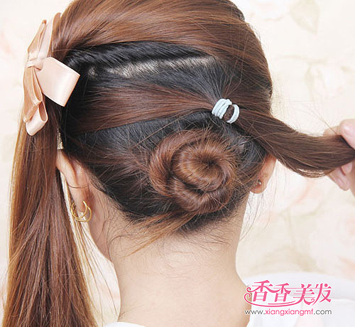 �����̳��������� ����Ů����ͷ����