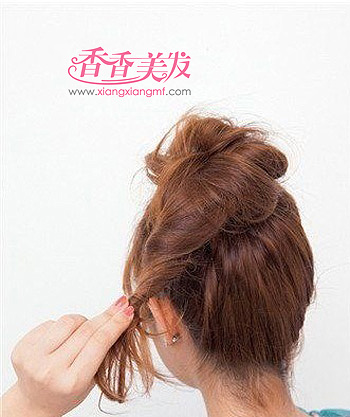 ������һ����Ƥ��������ͷ ����һ��Ƥ�����Ļ���ͷ