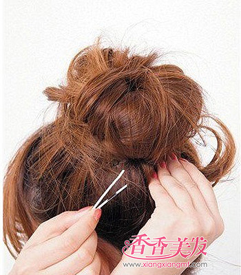 ������һ����Ƥ��������ͷ ����һ��Ƥ�����Ļ���ͷ