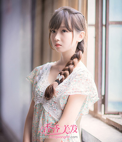 ��һ������β�м��С������ַ��� ��������β��������