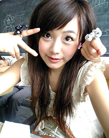 ���������ͱ�ըͷͼƬ �������г���Ů����ըͷ����