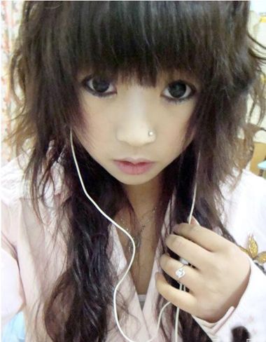 ���������ͱ�ըͷͼƬ �������г���Ů����ըͷ����