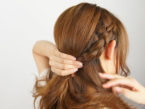 ѧ���ж���ͷ����β�������ÿ� ѧ����β���Լ���ô��