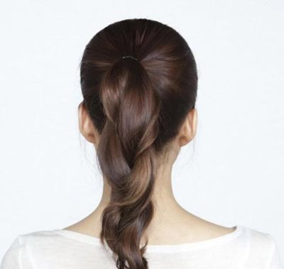 �г�����ô������ͷ������ͼ�ֽ� Ů����������ͷ����