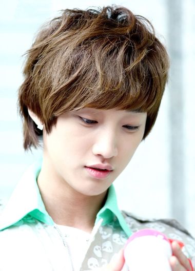 �����е�Ⱦʲô��ɫͷ����ÿ� �к���Ⱦͷ��ʲô��ɫ�ÿ�