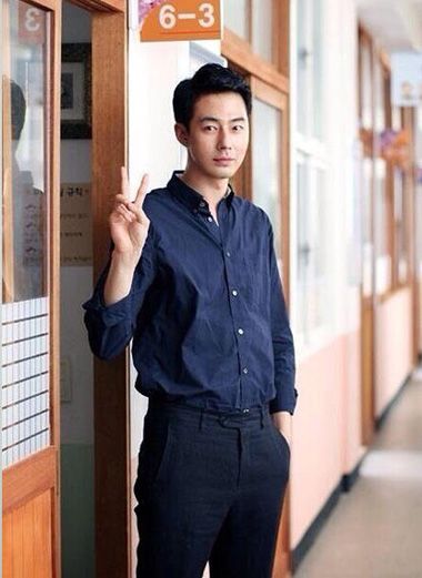 ���˵ķ�ͷ���ı����ǶԵ� ����ƫ��ͷ����