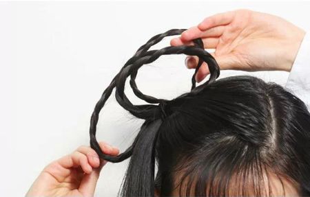 ���С���ӵĻ�Ϸ��� �ŵ���ӵķ���