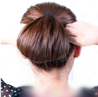 中年职业女性怎样扎花苞头 花苞头的扎法图解