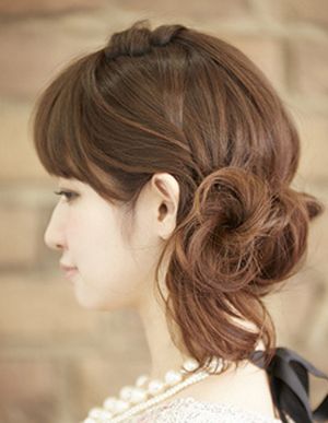 ����ѧ��������Ů�����Ͱ����� ������������