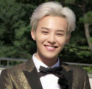 �����̷����ʺ�Ⱦʲô��ɫ ˧����ɫ�����������