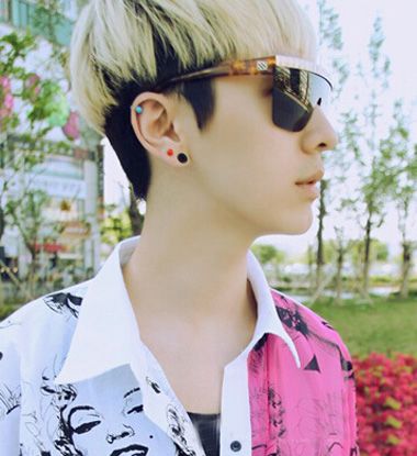 �����������˸�����ͷ�� ���������˷���ͼƬ��ȫ