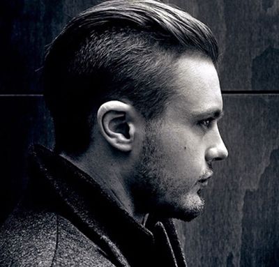 ���߶���ǰ�泤����ʿ��ͷ 