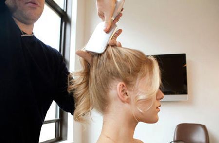 ͷ�����������̸�С���� ����С���ӵ�ͷ����ô��