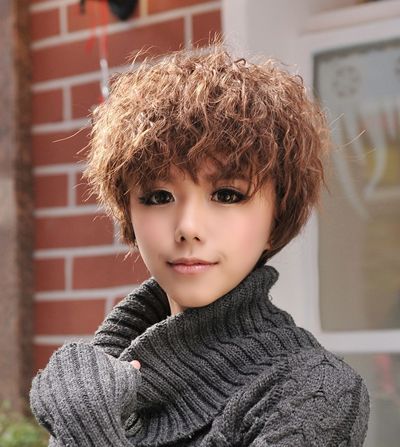 圆脸女生剪什么短发型好看 适合圆脸女生的短发发型