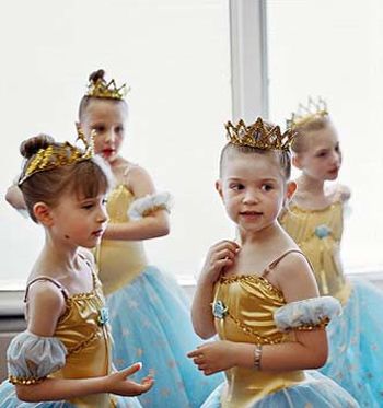 ��ͯ�������̷����� 6.1��ͯ��СŮ���赸�̷�����