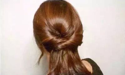 ��������ʺ�����β�� ����Ů���������β�ÿ�