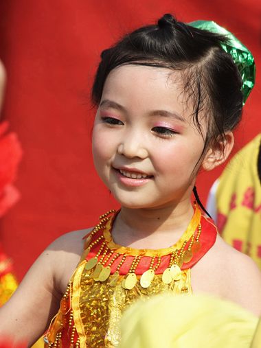 ������ʲôͷ�ͺÿ� ��̨�ϵ�СŮ����ͷ��