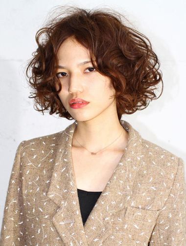 ����Ů���̶̷���������ͷ���� ʲô���͵��̷��Է���