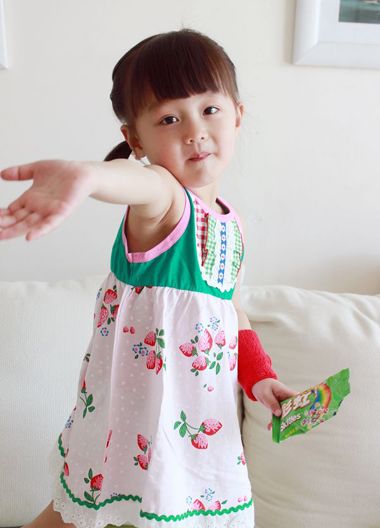 4��СŮ���г��������� 4��СŮ����������