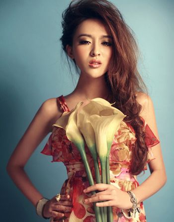 ���˵�ͷ����ô������ Ů�����������ӵ��̷�����