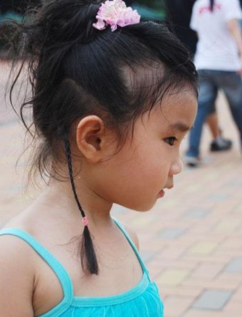 ������СŮ����ͷ�� СŮ��ͷ�����ܱ�������