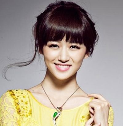 长脸型适合盘哪种造型 长形脸的新娘盘发