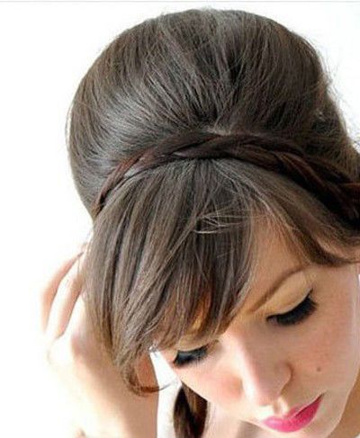 ��ô����ͷ���ִ󷽺ÿ� 50��Ů����������ͷ��