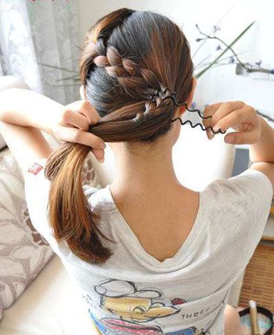 ������ѧ���ɰ�Ů����β ѧ����������βͼ