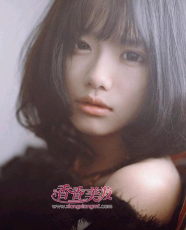 ��ɫ�г��滨������ͼ �ڷ�ͷ�����滨