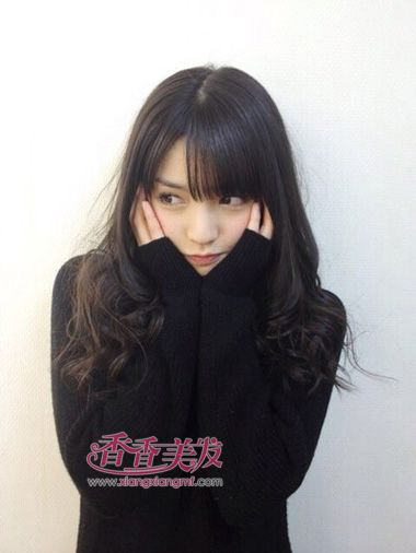 ��ɫ�г��滨������ͼ �ڷ�ͷ�����滨