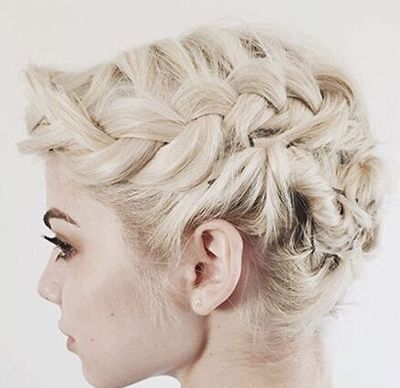 �볤������ô���� 2016���·���Ů������δ���