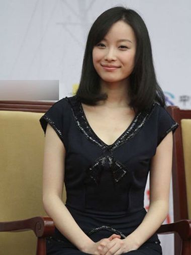 ��ɫͷ��ֻ�̷�β ��ɫ�з��̷�����ͼƬ