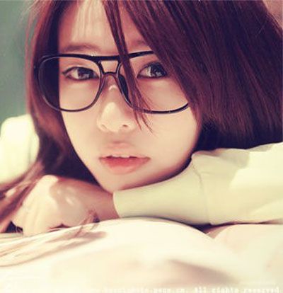 ���۾���Ů���ʺ�ʲô���� ���۾�б��������ͼƬ