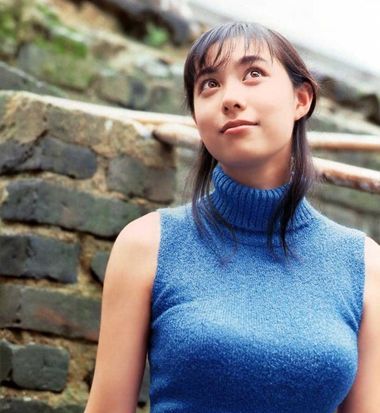 脸大直发怎么扎好看 适合大脸美美的扎发有哪些