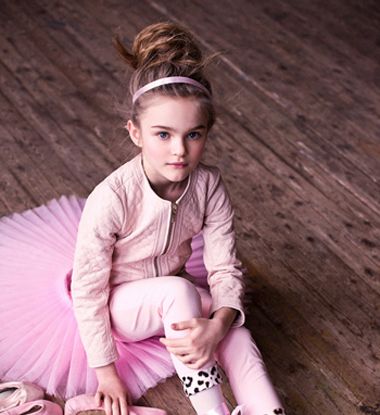 ������ʲô�̷��� С���赸ʱ��ͷ���Ĳ���