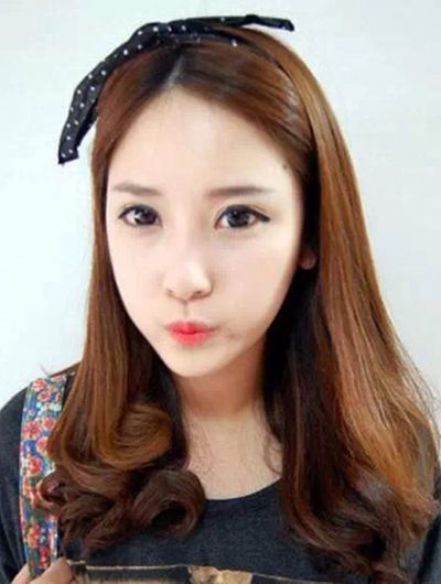 �滨������ֱ���ĸ��Ե�Ů������ �滨����ͼƬ