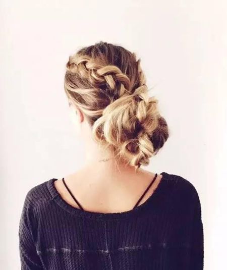 Ů��û������ͷ�������ֺ���ô��ͷ���ÿ� û������������ͷ��