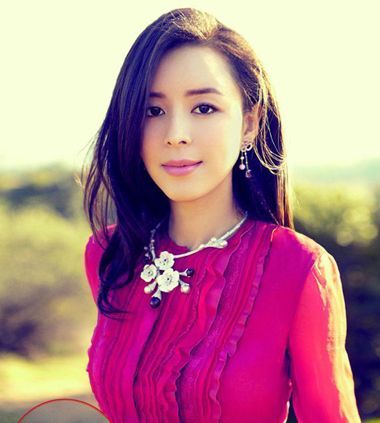 40��Ů�˸���������ͷ�� ͷ��΢����δ���